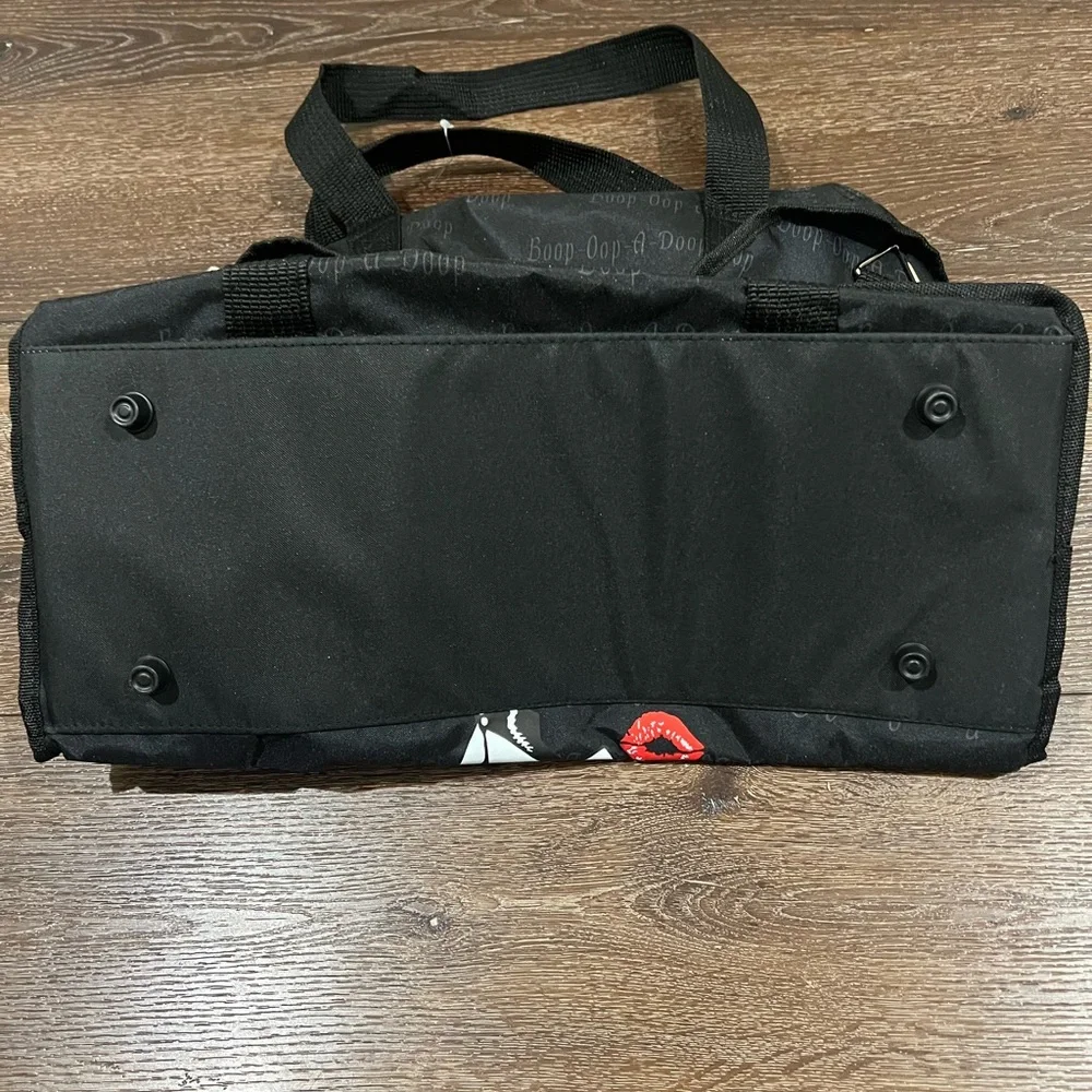 NWT Betty boop duffle bag / weekender travel bag black and white - Picture 8 of 14